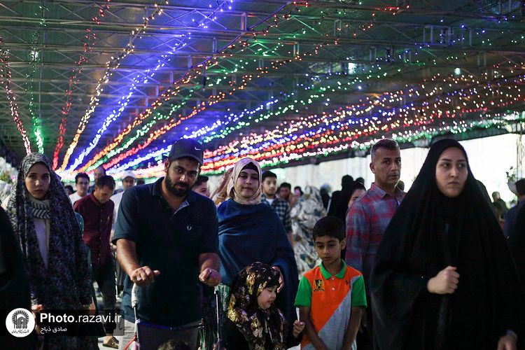 حال و هوای حرم مطهر رضوی در شب عید غدیر-2