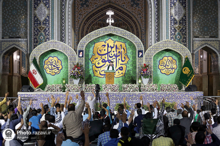 حال و هوای حرم مطهر رضوی در شب عید غدیر-2