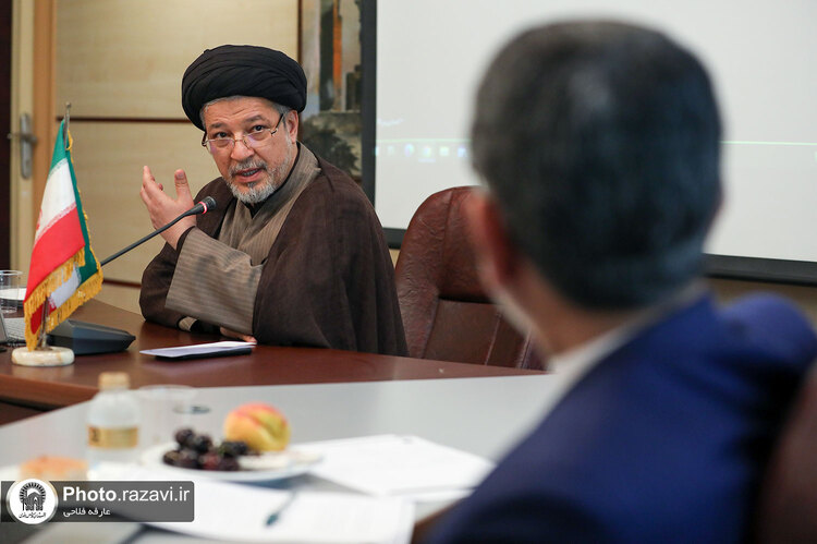 نشست تخصصی اعضای کمیته علمی پنجمین کنگره جهانی حضرت رضا علیه السلام