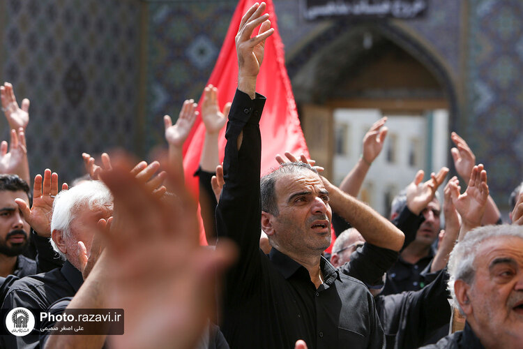 عزاداری روز تاسوعای حسینی در حرم مطهر رضوی