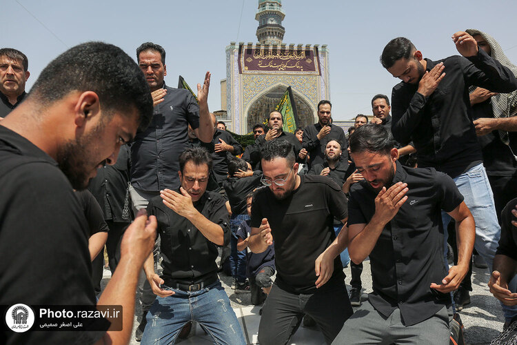 عزاداری روز تاسوعای حسینی در حرم مطهر رضوی