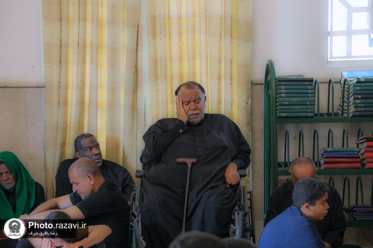 مقتل خوانی روز عاشورا ویژه زائران عرب زبان در حرم مطهر رضوی