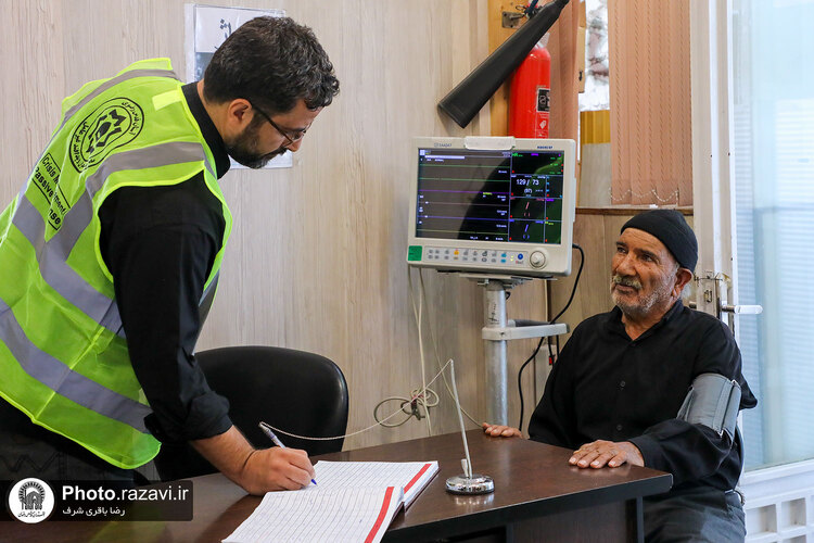 خدمت رسانی پایگاه‌های فوریت‌های پزشکی حرم مطهر رضوی