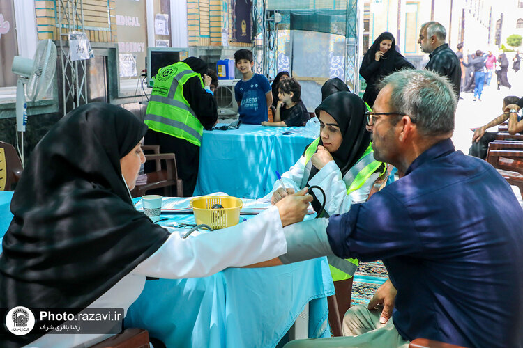 خدمت رسانی پایگاه‌های فوریت‌های پزشکی حرم مطهر رضوی