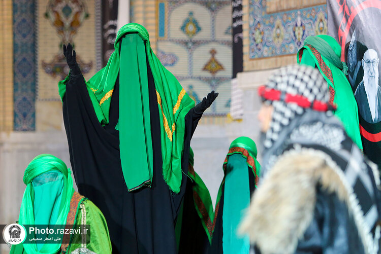 محفل عزاداری اهالی رسانه و فعالان فضای مجازی در حرم مطهر رضوی