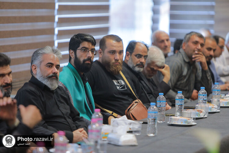 مراسم اهداء نذورات اربعین حسینی به موکب داران