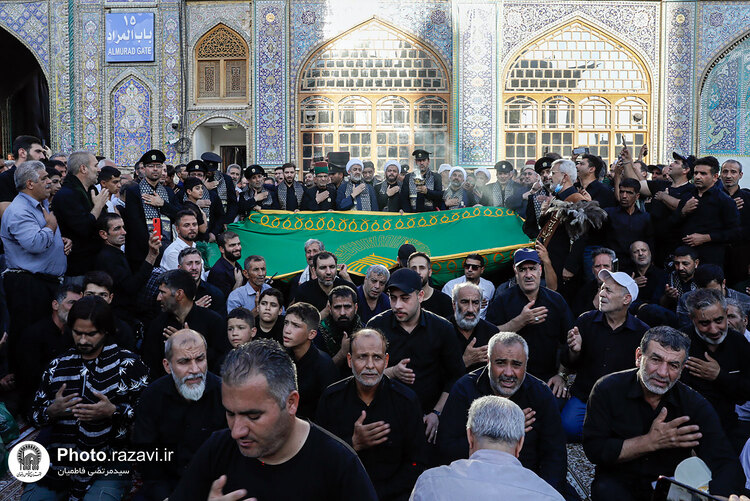 تشرف کاروان سفیران امام رئوف به حرم امامین کاظمین