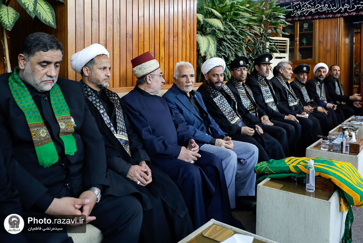 تشرف کاروان سفیران امام رئوف به حرم امامین کاظمین