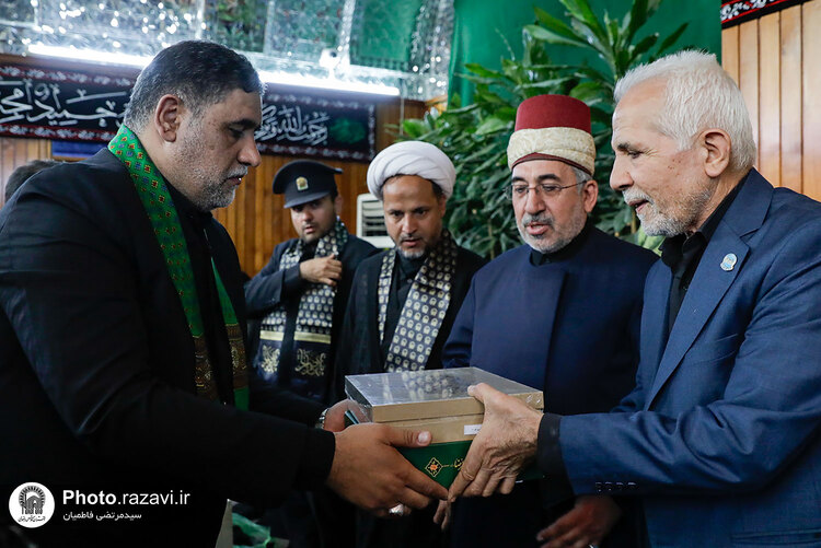 تشرف کاروان سفیران امام رئوف به حرم امامین کاظمین
