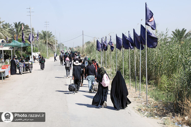 توزیع بسته‌های متبرک رضوی به موکب‌داران اربعین حسینی