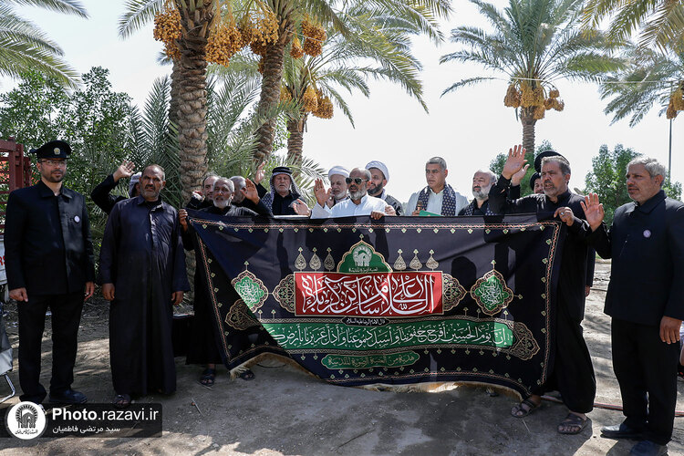 توزیع بسته‌های متبرک رضوی به موکب‌داران اربعین حسینی