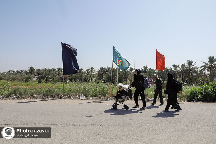 توزیع بسته‌های متبرک رضوی به موکب‌داران اربعین حسینی