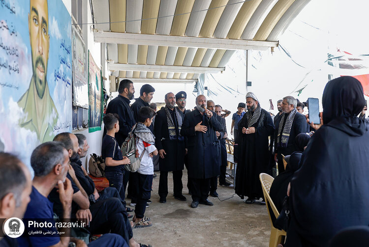 توزیع بسته‌های متبرک رضوی به موکب‌داران اربعین حسینی