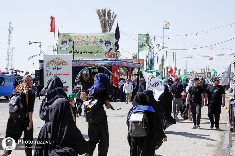 توزیع بسته‌های متبرک رضوی به موکب‌داران اربعین حسینی