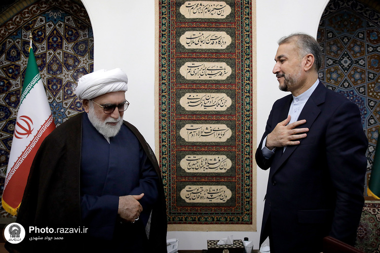 دیدار وزیر امور خارجه با تولیت آستان قدس رضوی