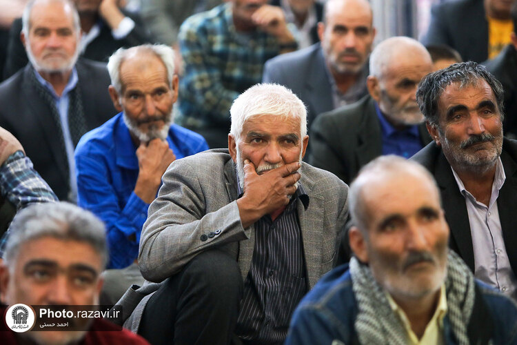 تشرف کاروان رزمندگان دفاع مقدس از خراسان جنوبی به حرم مطهر رضوی