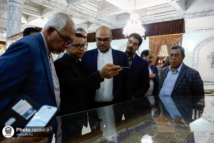 بازدید مدیران بنیاد بین المللی قرآنی رستو مالزی از فعالیت‌های فرهنگی آستان قدس رضوی