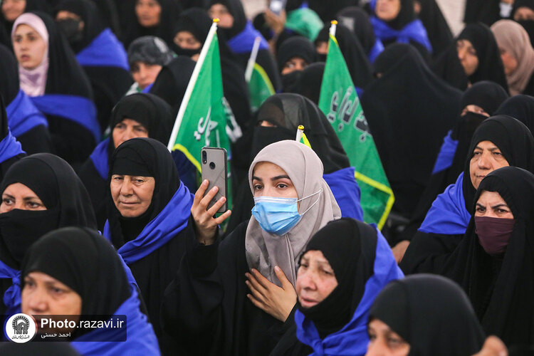 تشرف کاروان اهالی الکفل عراق به حرم مطهر رضوی