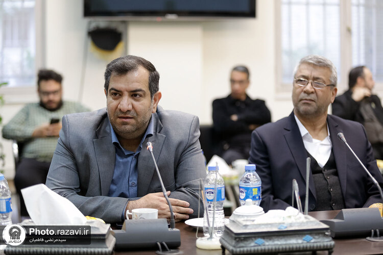 اهدای دو مدال طلای امیرحسین زارع به موزه آستان قدس رضوی