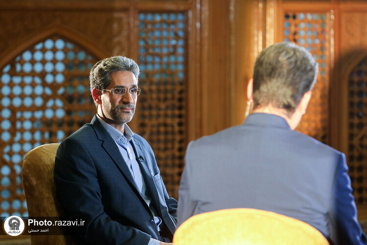 مصاحبه تصویری با معاون کتابخانه‌های سازمان کتابخانه‌ها، موزه‌ها و مرکز اسناد آستان قدس رضوی