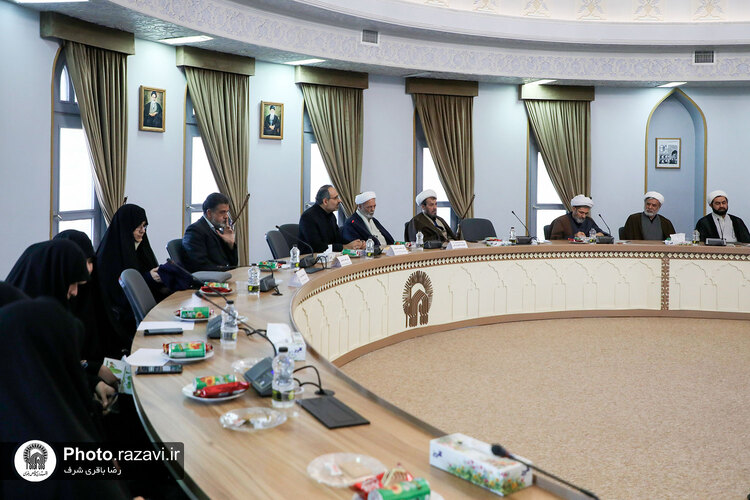 نشست نخبگانی چالش‌های روز و اندیشه فاطمی