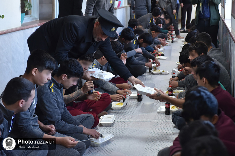 حضور خدام حرم مطهر رضوی در کانون اصلاح و تربیت مشهد