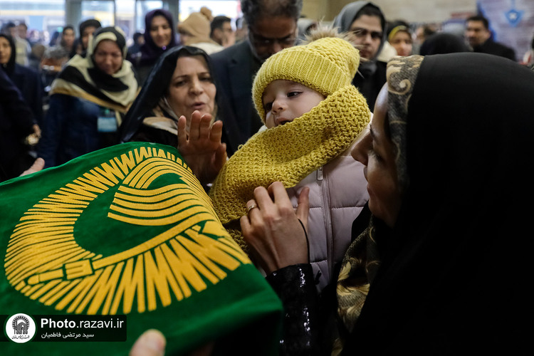 استقبال از زائرین در راه آهن