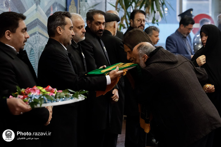 استقبال از زائرین در راه آهن