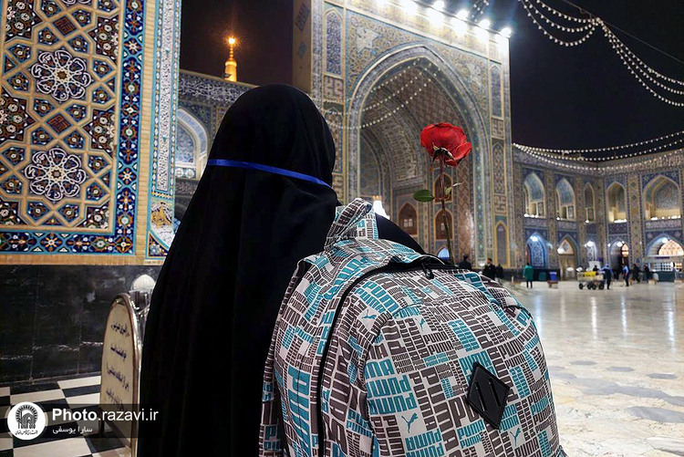 قرائت دعای ام داوود در حرم مطهر رضوی -2