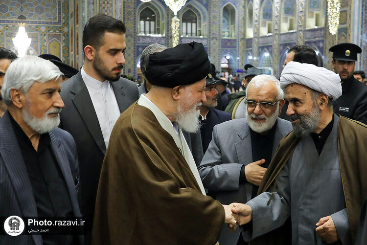 مراسم بزرگداشت مرحومه شریفی منش در حرم مطهر رضوی