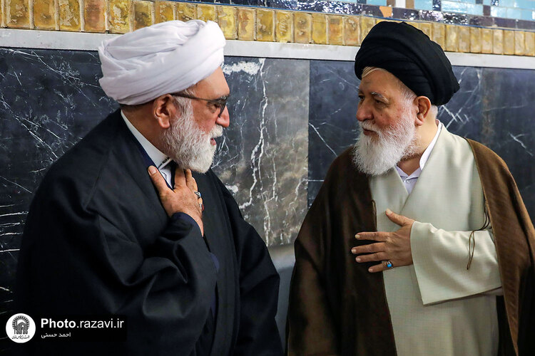 مراسم بزرگداشت مرحومه شریفی منش در حرم مطهر رضوی