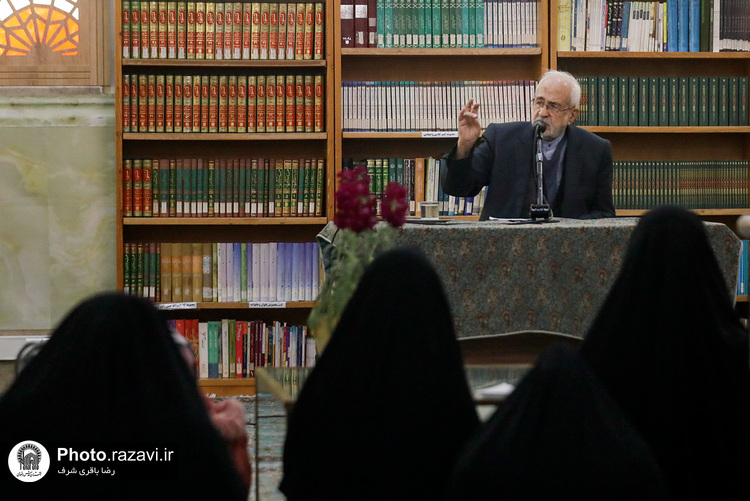 کرسی تفسیر آیات دعایی قرآن کریم