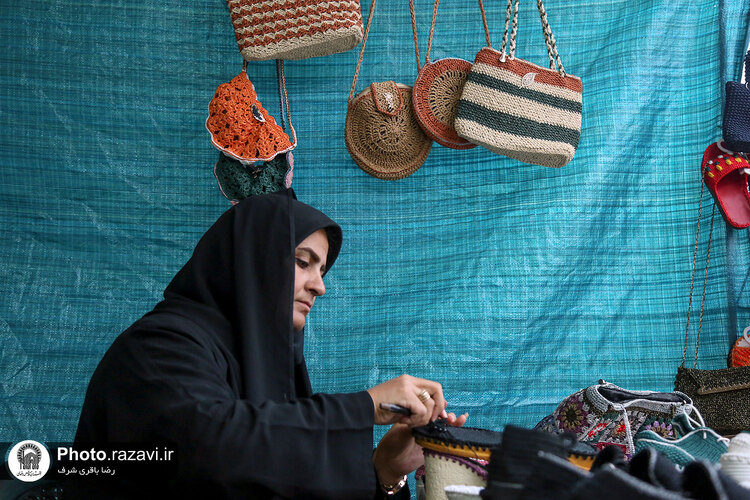 بازارچه عرضه محصولات مادران ارزش آفرین