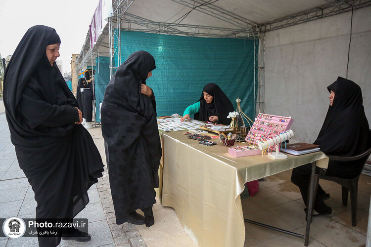بازارچه عرضه محصولات مادران ارزش آفرین