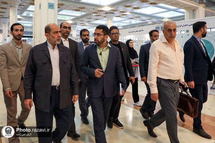 بازدید مدیرعامل بنیاد کرامت از نمایشگاه آبادیران
