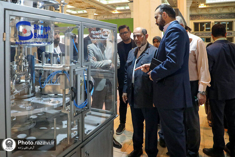 بازدید مدیرعامل بنیاد کرامت از نمایشگاه آبادیران