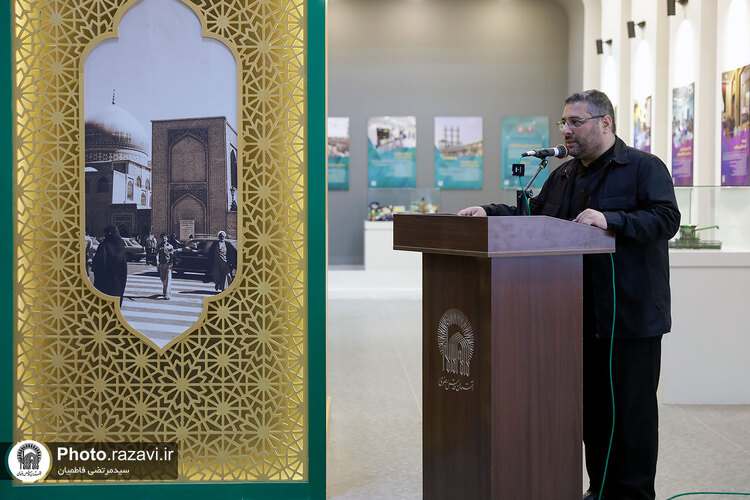 اهدای مدال‌های محمد بهبودی به موزه آستان قدس رضوی