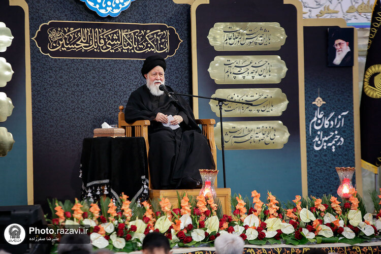 مراسم مقتل خوانی روز عاشورا در حرم مطهر رضوی