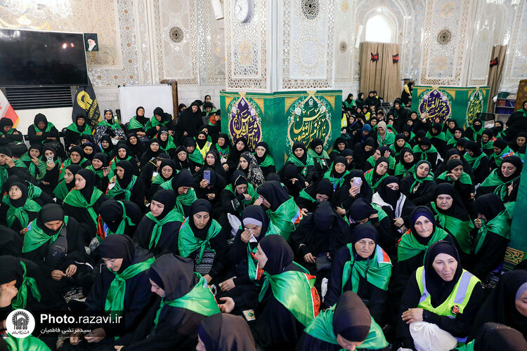 عزاداری زائران کشور آذربایجان در حرم مطهر رضوی