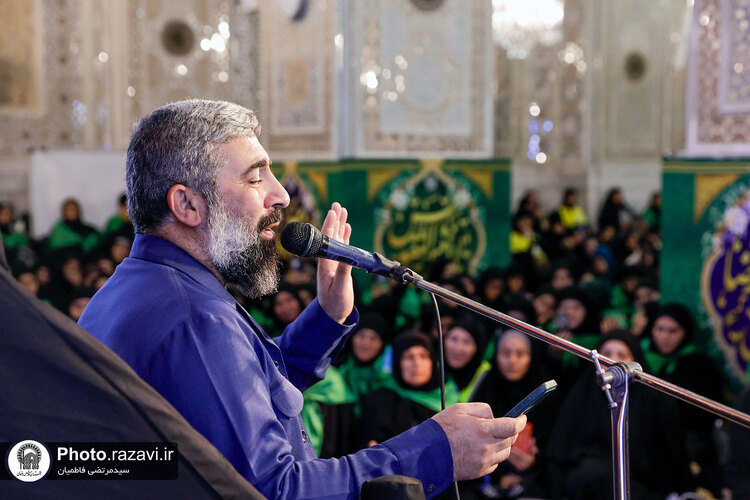 عزاداری زائران کشور آذربایجان در حرم مطهر رضوی