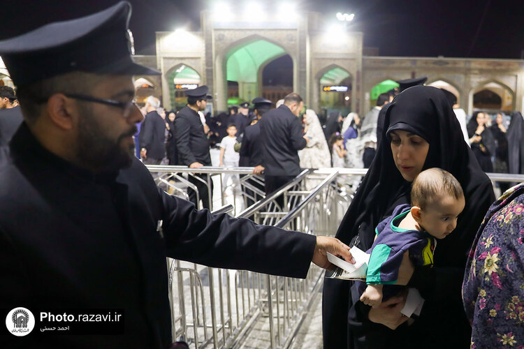 اجرای نیت موقوفه مهدی قلی خان قرایی در حرم مطهر رضوی