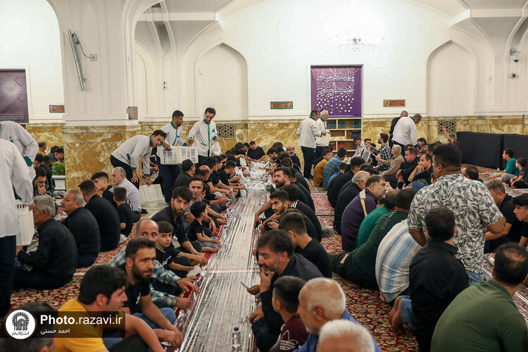 اجرای نیت موقوفه مهدی قلی خان قرایی در حرم مطهر رضوی