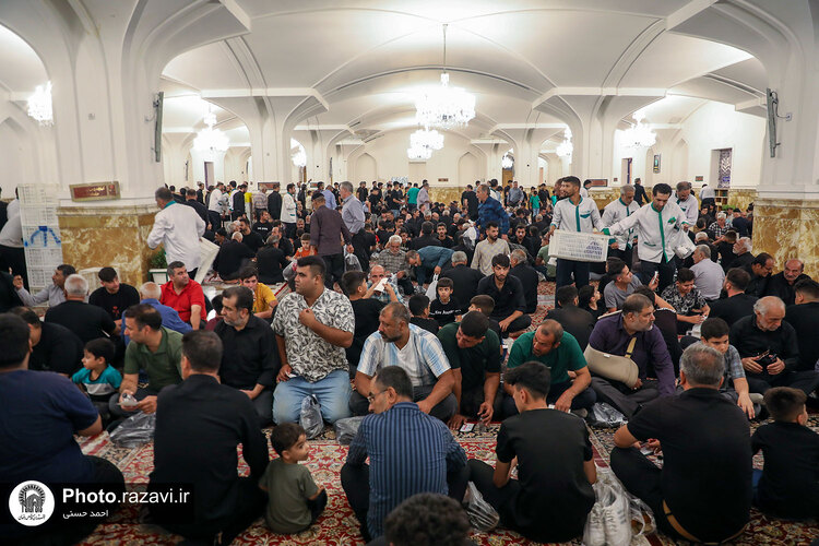 اجرای نیت موقوفه مهدی قلی خان قرایی در حرم مطهر رضوی