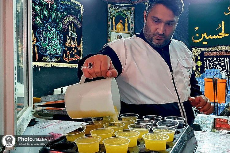 خدمت رسانی به زائران اربعین حسینی در مرز شلمچه