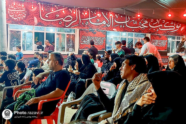 خدمت رسانی به زائران اربعین حسینی در مرز شلمچه