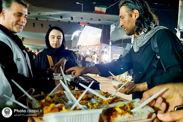 خدمت رسانی به زائران اربعین حسینی در مرز شلمچه -2