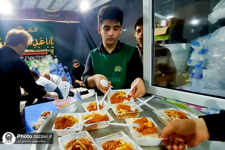 خدمت رسانی به زائران اربعین حسینی در مرز شلمچه -2