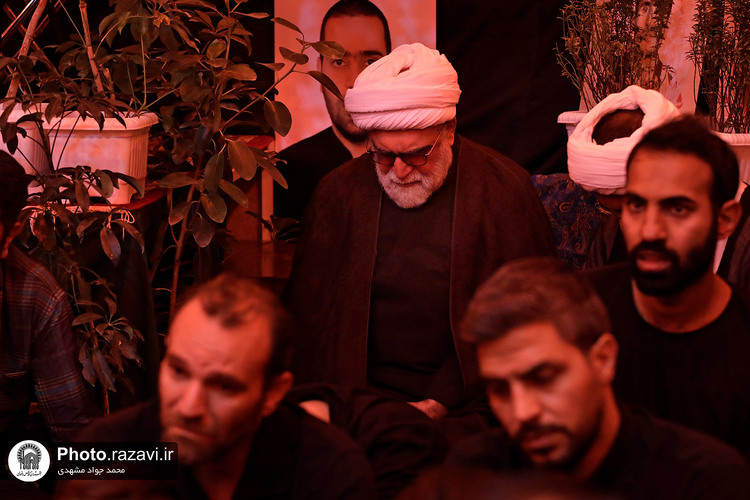 حضور تولیت آستان قدس رضوی در محفل اشک