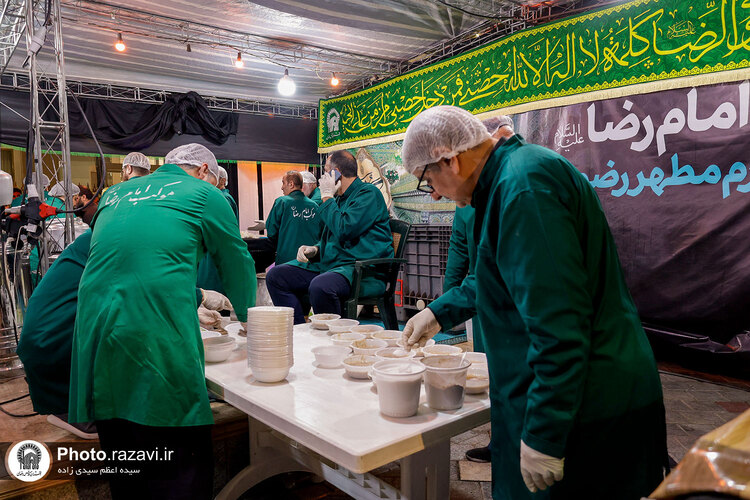 مواکب خدمت رسان به زائران بارگاه منور رضوی