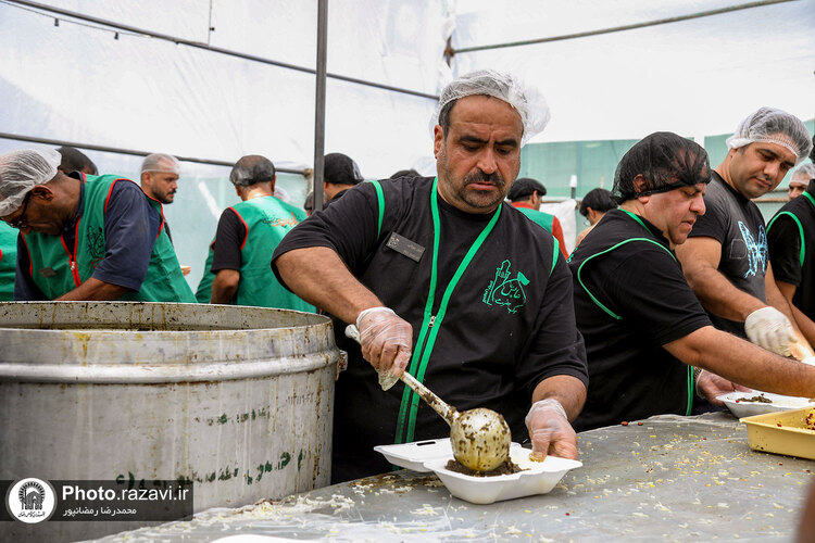 مواکب خدمت رسان به زائران بارگاه منور رضوی